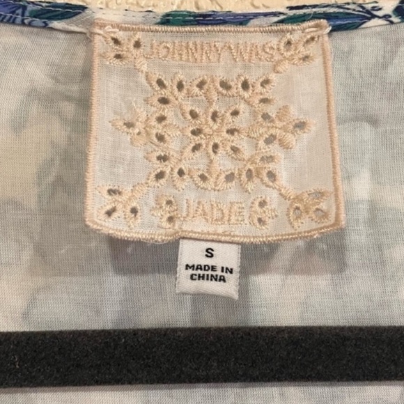 Johnny Was Leilani Mini Dress Linen NWOT
Blue Floral Embroidered Neck Small - Picture 8 of 9